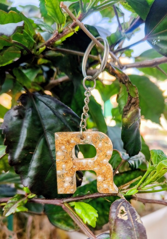 R – Resin Alphabet Keychain